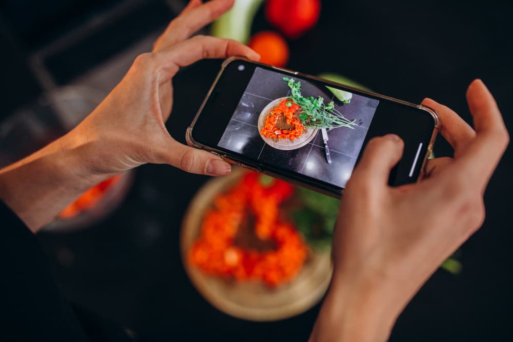 Food styling y home economist en sesión de fotografía de alimentos